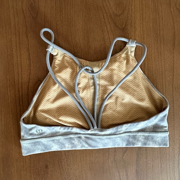 Lululemon - Picture 2 of 2